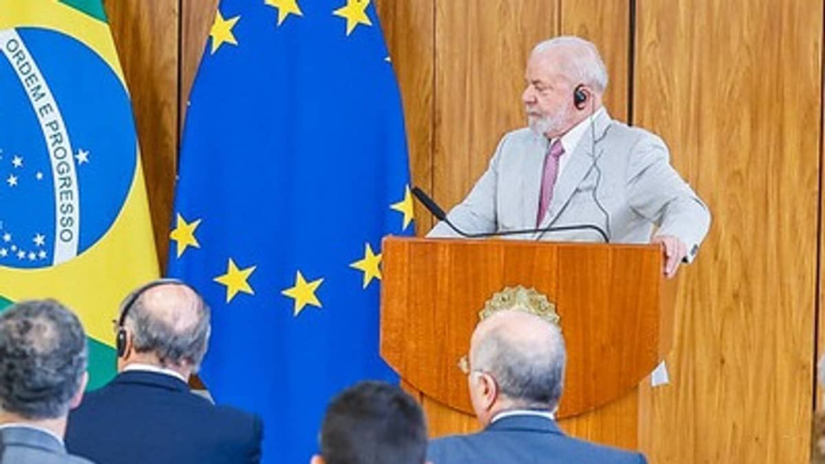 Lula pede desculpas sobre Ministério do Namoro: 'fiquei de criar e não criei'