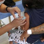 Mundo vive maior declínio na vacinação infantil em 30 anos, diz Unicef