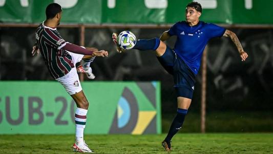 No primeiro jogo, o Cruzeiro venceu o Fluminense por 3 a 2, no Rio de Janeiro