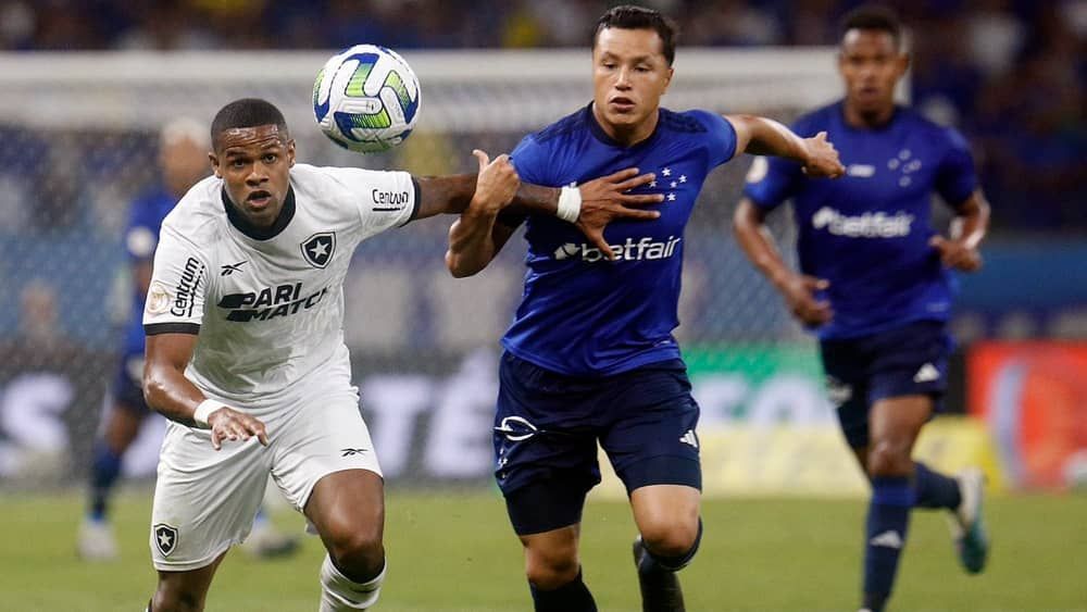 Botafogo tem duas mudanças para enfrentar o Cruzeiro; veja escalação