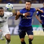 Botafogo tem duas mudanças para enfrentar o Cruzeiro; veja escalação