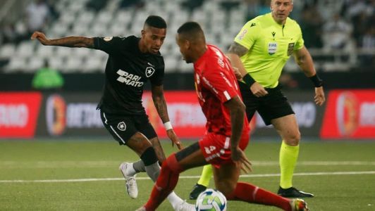 No primeiro turno, Botafogo venceu o Bragantino no Nilton Santos, no Rio de Janeiro