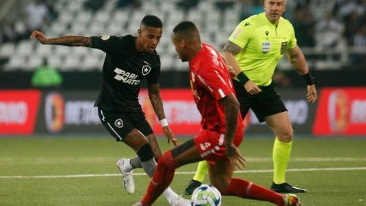 No primeiro turno, Botafogo venceu o Bragantino no Nilton Santos, no Rio de Janeiro