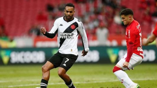 No primeiro turno, o Internacional venceu o Vasco por 2 a 1
