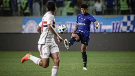 No primeiro turno, o Cruzeiro venceu o São Paulo por 1 a 0, no Independência