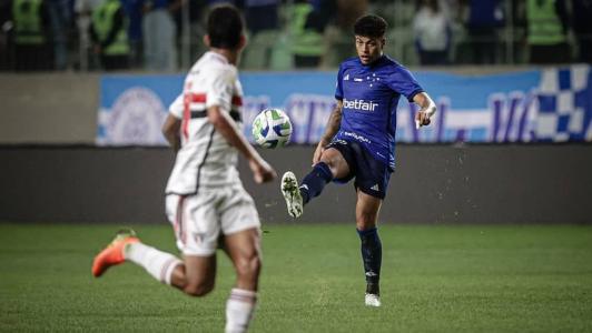 No primeiro turno, o Cruzeiro venceu o São Paulo por 1 a 0, no Independência