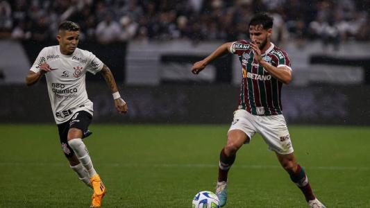 No primeiro turno, o Corinthians venceu o Fluminense por 2 a 0