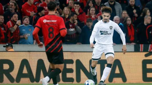 No primeiro turno, o Athletico venceu o Botafogo por 1 a 0, na Arena da Baixada