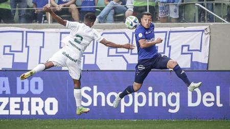 No primeiro turno, o Goiás venceu o Cruzeiro por 1 a 0, no Independência