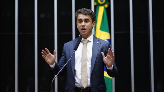 No Twitter, Nikolas fez críticas a Lula