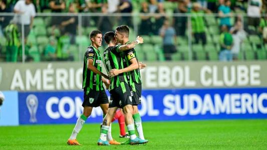 No último compromisso pela Sul-Americana, o América goleou o Colo-Colo-CHI em BH por 5 a 1