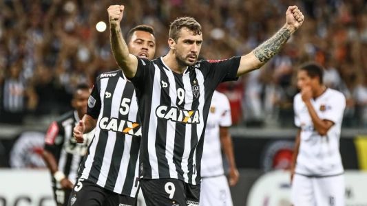 No último confronto contra peruanos, Lucas Pratto marcou, e o Galo goleou o Melgar