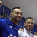 Gilberto promete churrasco a elenco do Cruzeiro após quebrar 'zica'