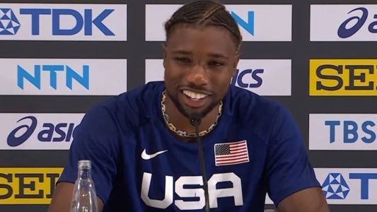 Noah Lyles, durante entrevista coletiva em meio ao Mundial de Atletismo, em Budapeste