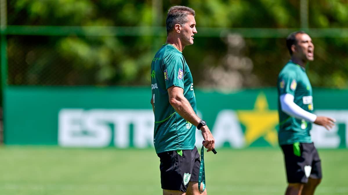 América: falso perfil de Vagner Mancini aplica golpes na internet