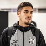 Volante se apresenta ao Fluminense e será o segundo reforço no meio da temporada