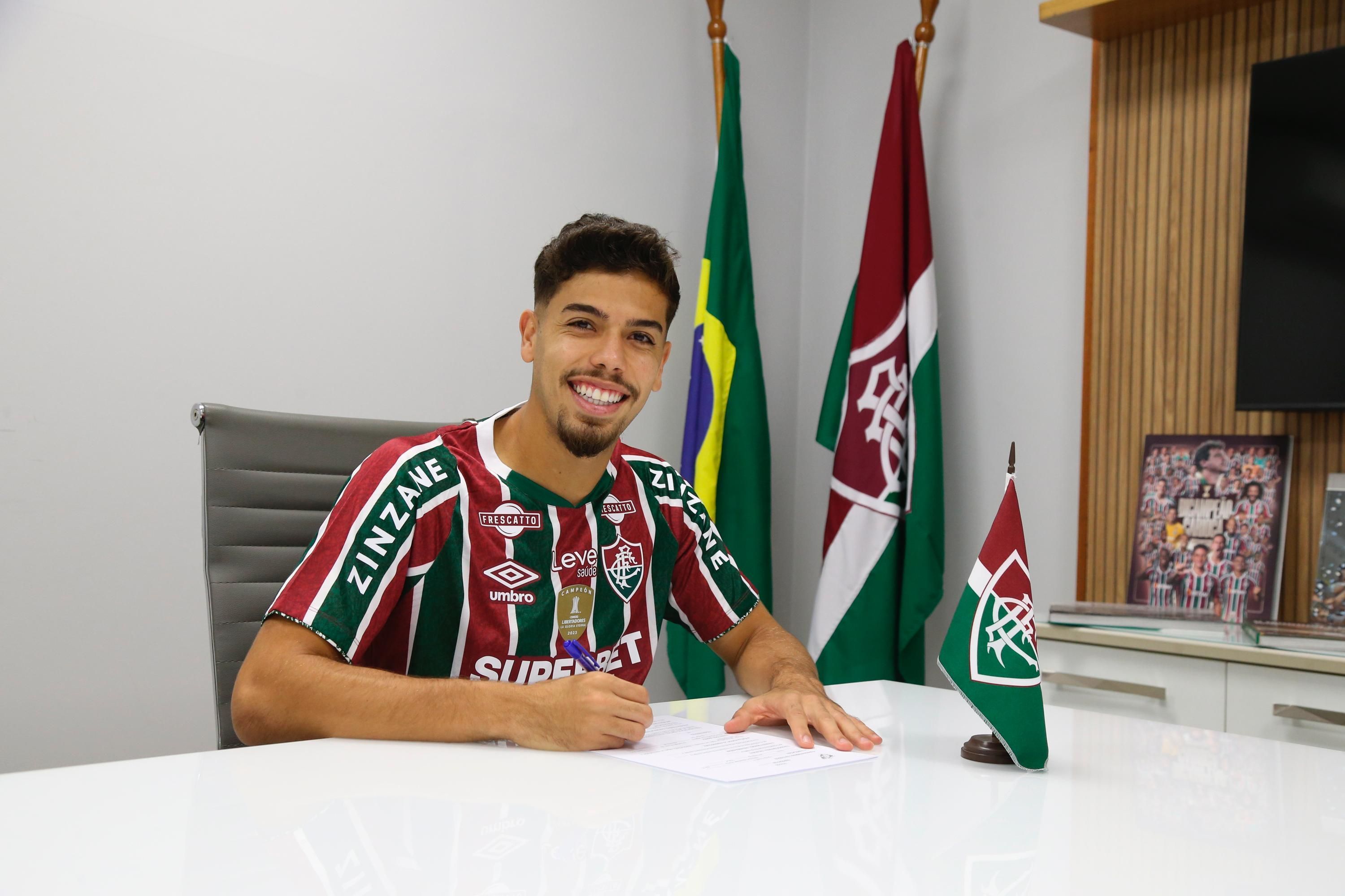 Nonato é registrado pelo Fluminense e deve ser relacionado diante do Cuiabá