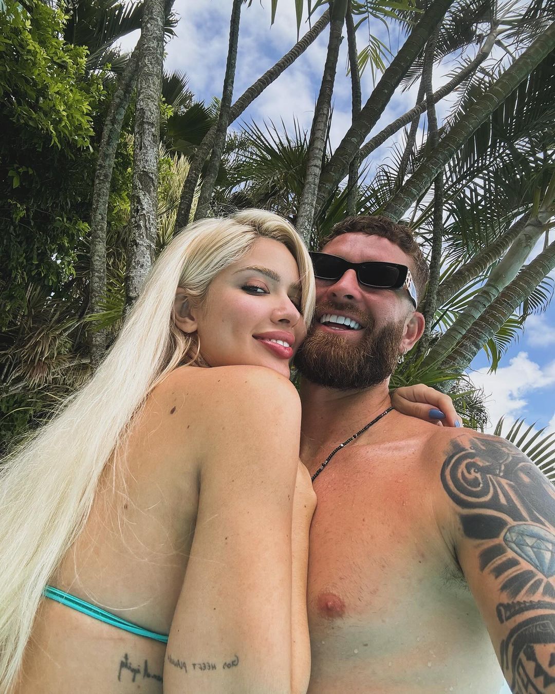 Léo Pereira, do Flamengo, e namorada surpreendem fãs com tatuagens de casal