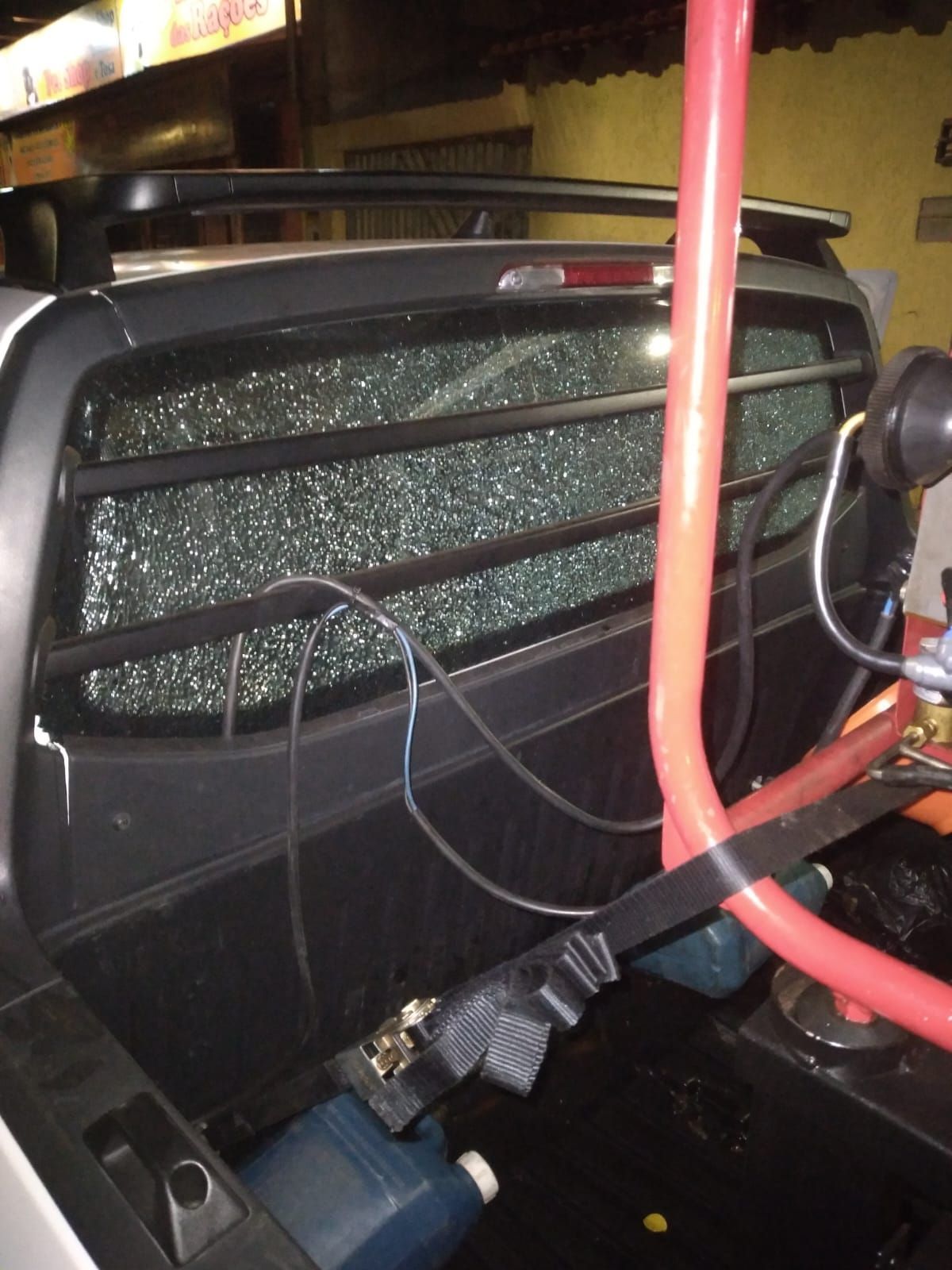 Carro do fumacê é apedrejado e serviço é reduzido em Uberlândia (MG)