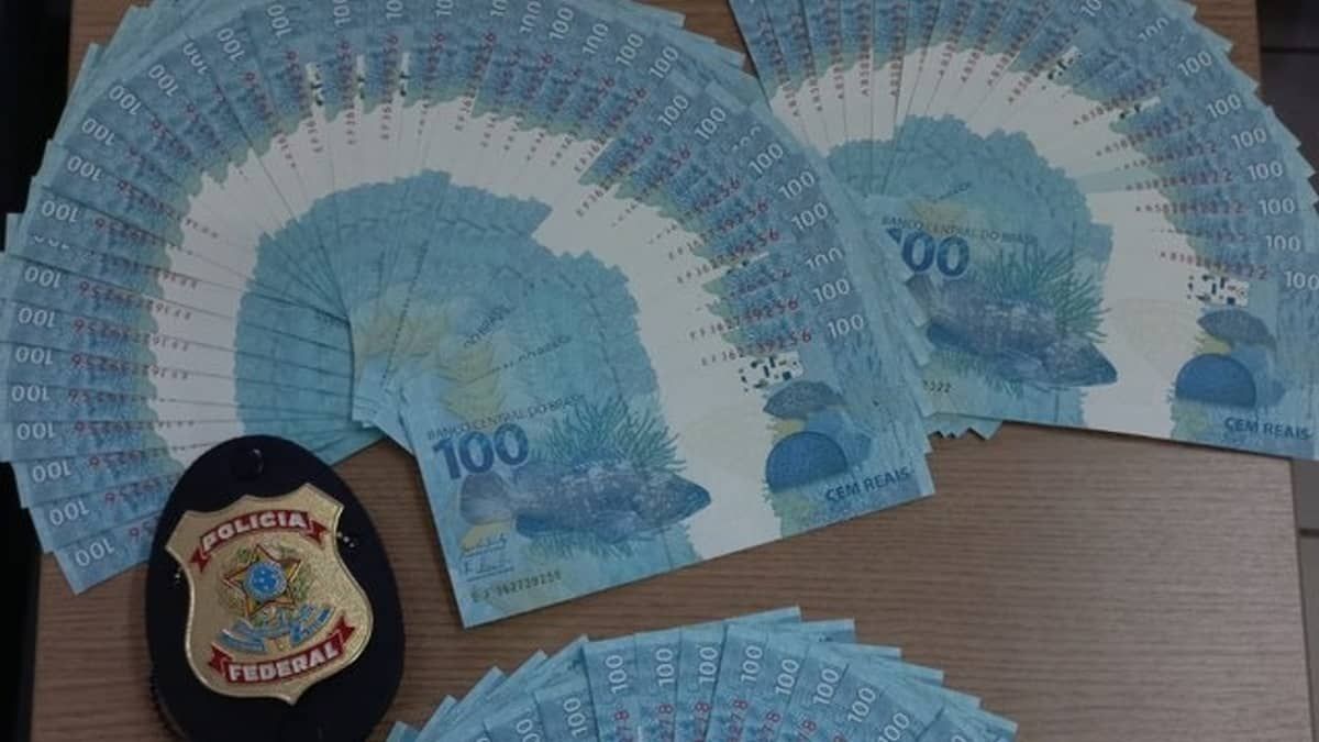 Polícia Federal apreende R$ 10 mil em notas faltas no interior de Minas  