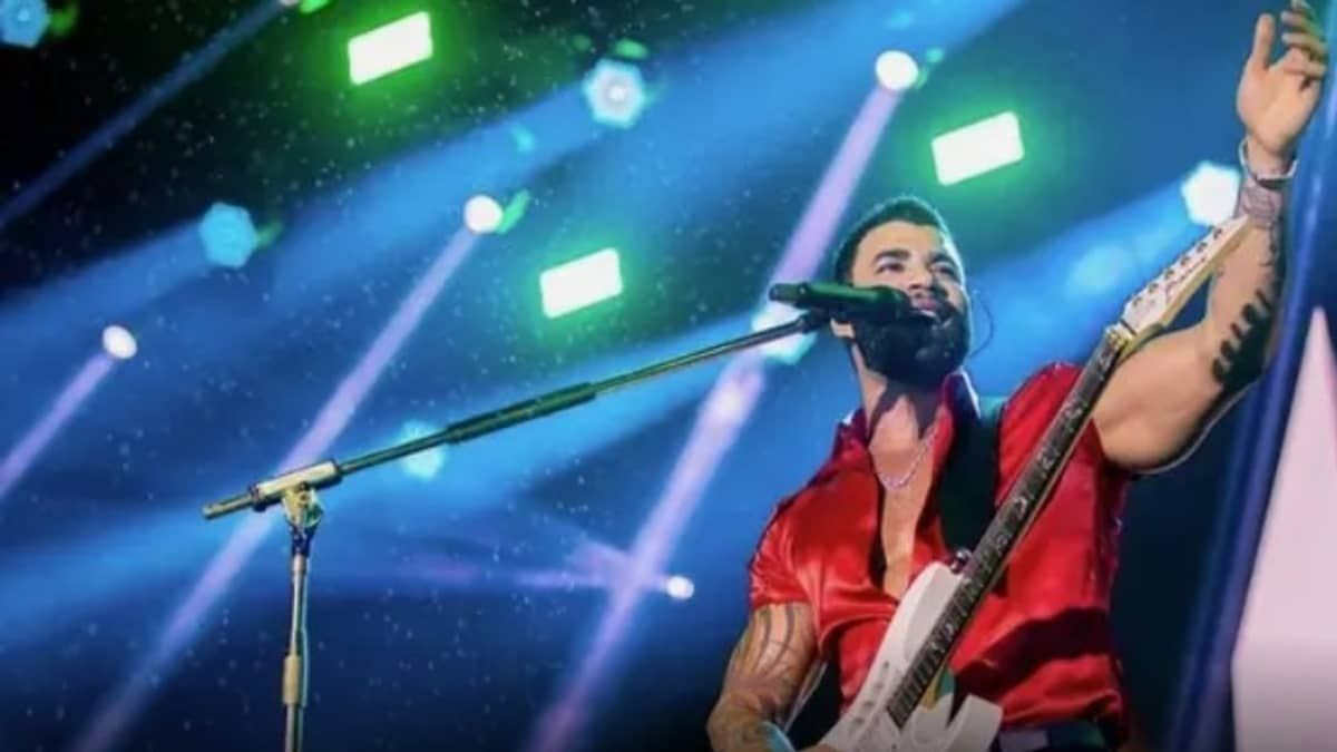 Avião de Gusttavo Lima sofre problema, não consegue pousar em MG e show é cancelado