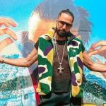 Latino causa polêmica nas redes ao ser acusado de defender a maconha 