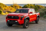 Toyota estuda fabricar picape maior que a Hilux na Argentina, diz site