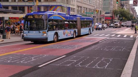 Nova York terá linhas gratuitas de ônibus para incentivar uso do transporte público .