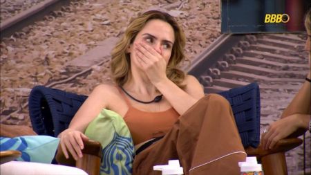 Ana Paula errou o nome do apresentador