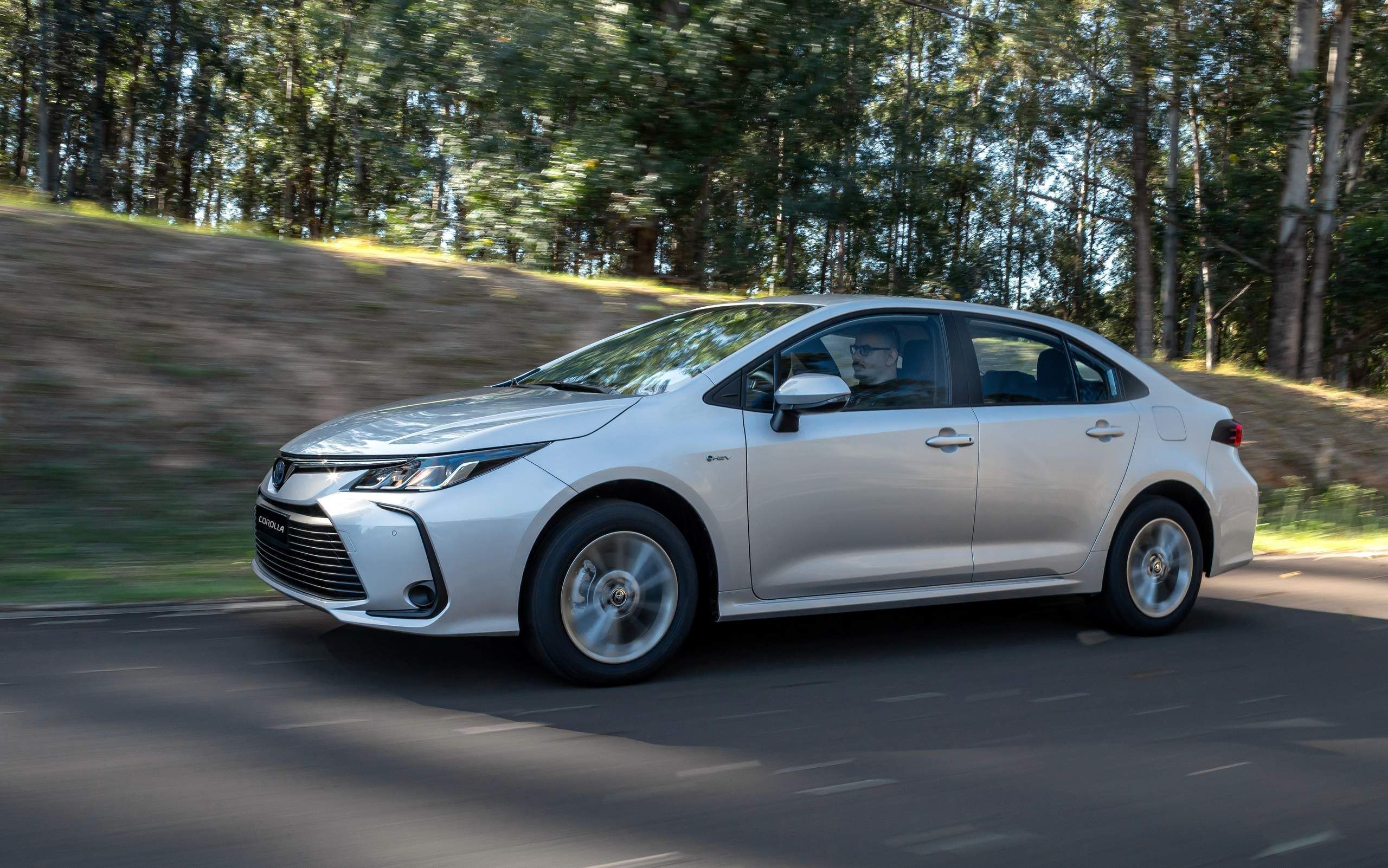 Toyota Corolla mantém liderança mesmo com queda nas vendas