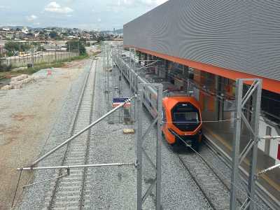 Trem recém-adquirido na estação Novo Eldorado. Novidade só estará disponível nos próximos meses