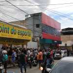 Torcida do Cruzeiro forma longas filas para comprar ingressos de jogo com Tombense