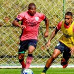 América estreia novos uniformes de treino para jogadores e comissão; fotos