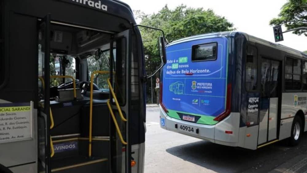Transporte público de BH recebeu 426 novos ônibus em 2023