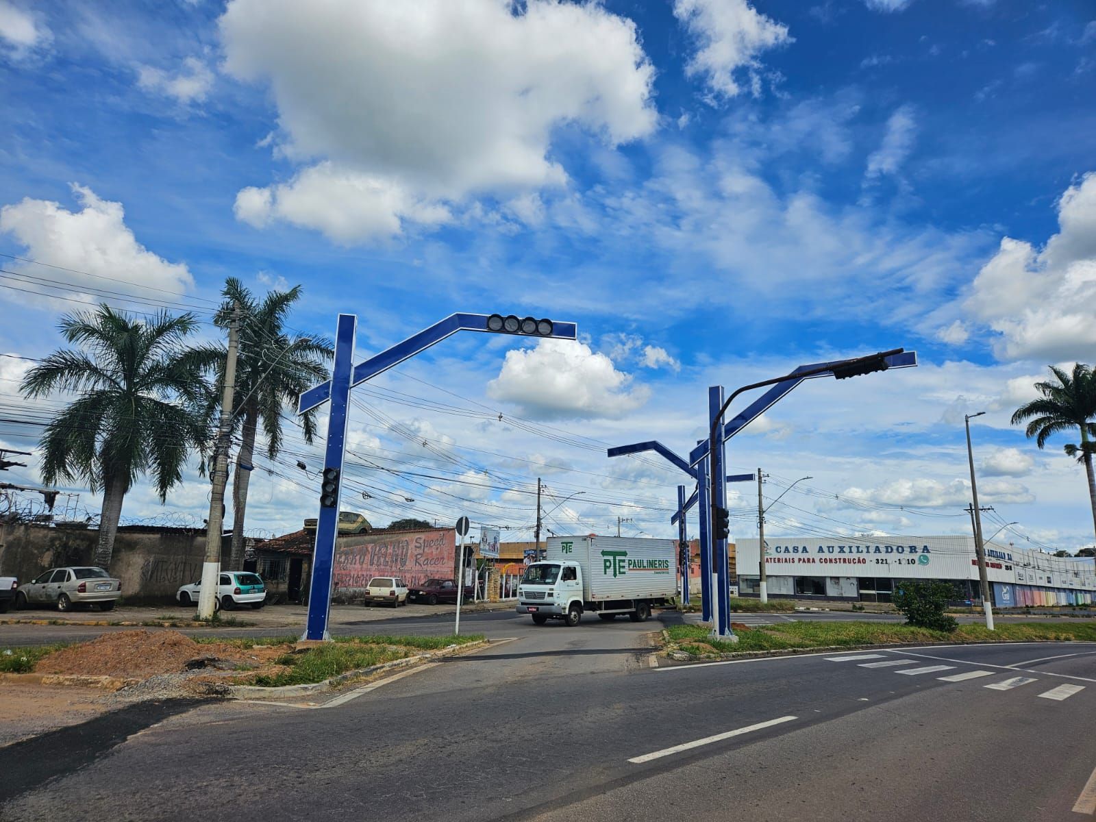 Avenida Princesa do Sul ganha novos semáforos