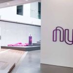Nubank desliga quase 300 profissionais em reestruturação