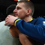 NBA: Nuggets vencem Bucks com shows de Jokic e Antetokounmpo