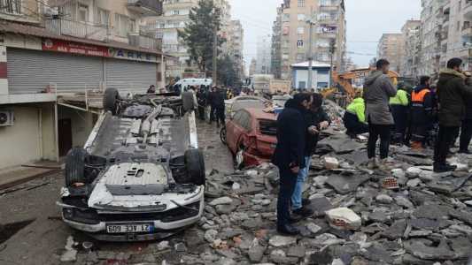 Número de mortos no terremoto na Turquia pode ultrapassar os 50 mil, segundo estimativa da ONU