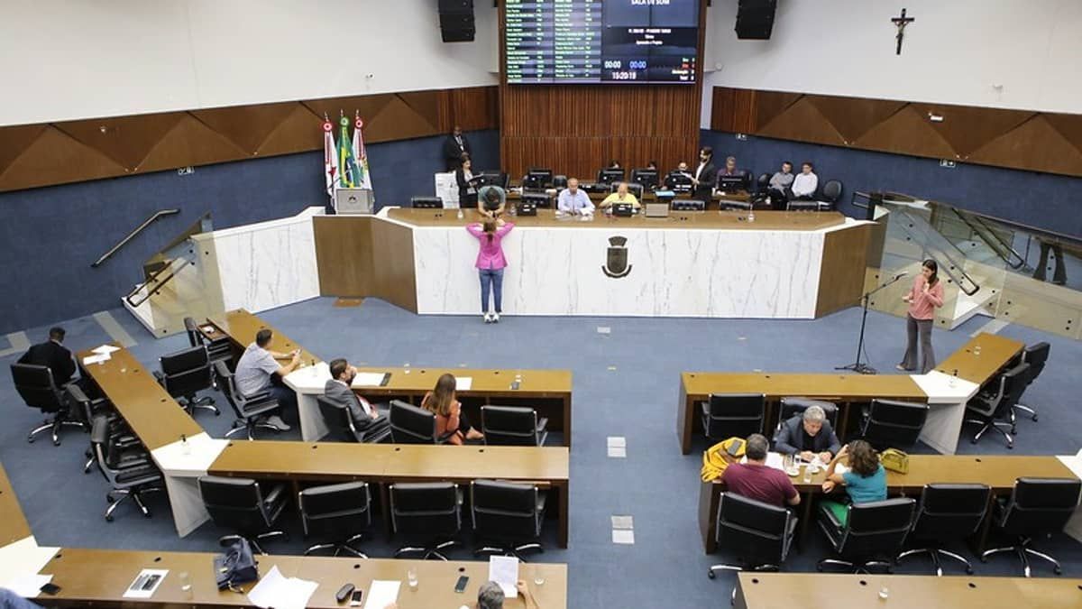 Câmara de BH aprova em 1° turno aumento do número de vereadores para 43