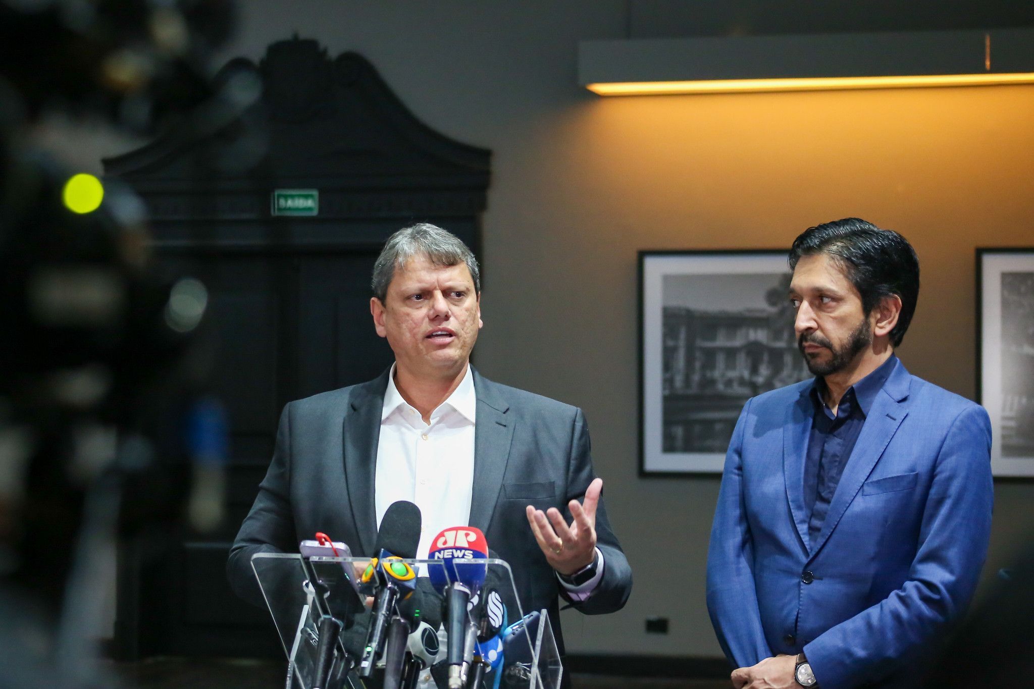 Justiça Eleitoral de SP absolve Nunes e Tarcísio de ação movida por Boulos