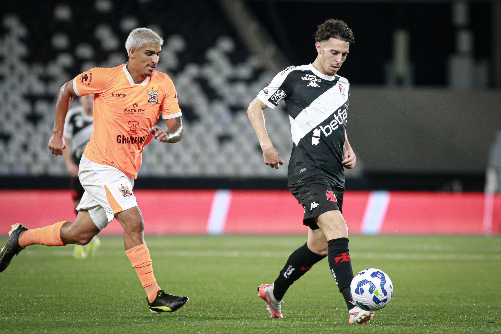 Estreante no Vasco manda recado para rival Flamengo na semifinal do Carioca