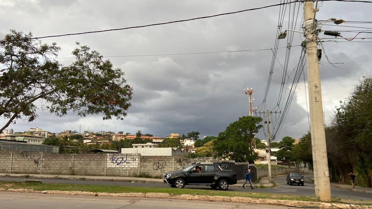Grande BH tem fim de tarde com chuva, trovoadas e rajadas de vento nesta terça (10)