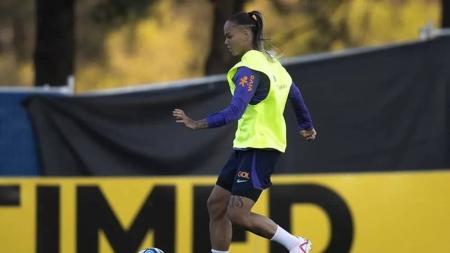 Nycole está fora da Copa do Mundo Feminina