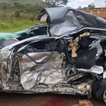 Grave acidente na BR-040 envolvendo carros e carreta deixa 2 mortos e 5 feridos