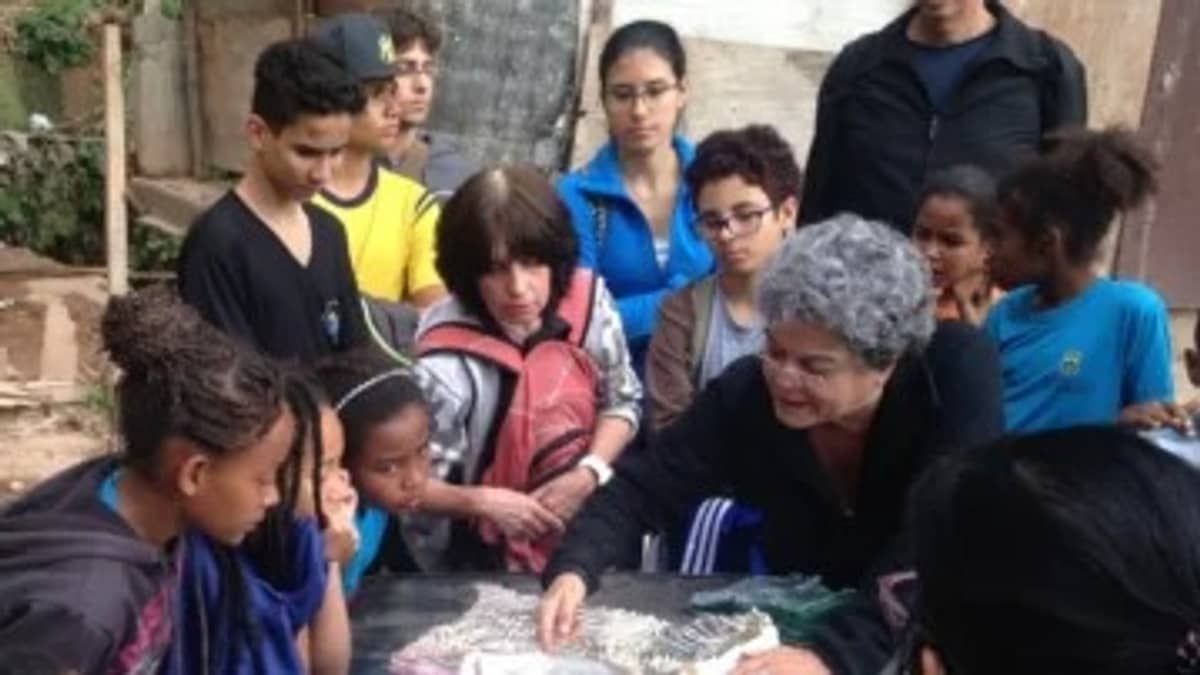Escola municipal do Aglomerado da Serra em BH está entre as finalistas de 'Melhor do Mundo'  