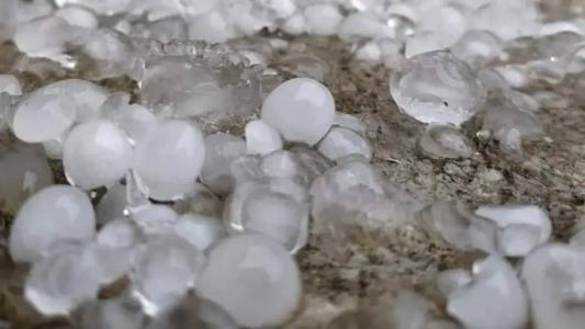 O alerta de chuva de granizo é válido até às 18h deste domingo (27)
