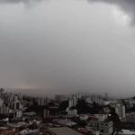 Minas Gerais tem 800 cidades em alerta de chuva forte de até 100 mm; confira quais