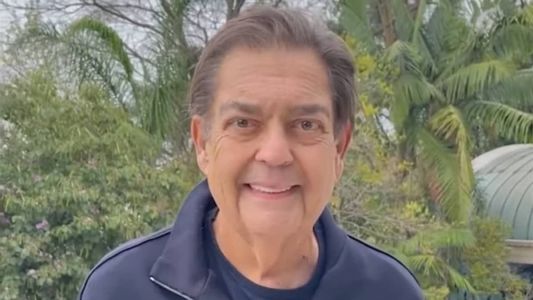 O apresentador recebeu alta médica neste domingo (10)