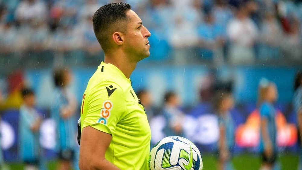 CBF divulga áudio do VAR após polêmicas em Grêmio 0x1 Corinthians