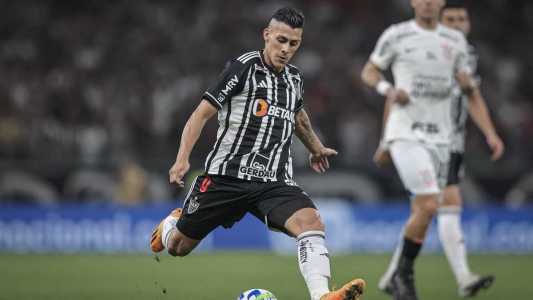 O argentino Cristian Pavón, do Atlético, é o estrangeiro com maior número de assistências da Série A